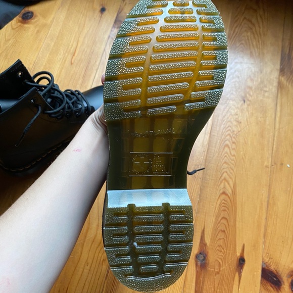 Doc Martens - Picture 5 of 6